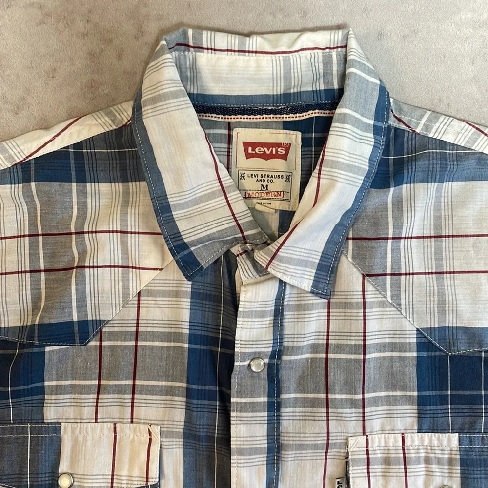 LEVI’S Men’s Long Sleeve Western Style Plaid Pearl Snaps Blue White‎ Red Size M